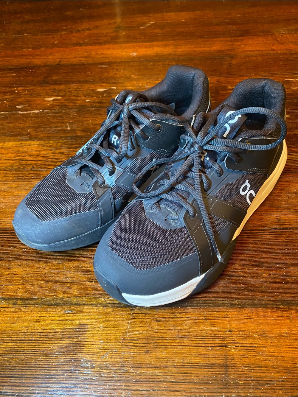 EUC On Running Cloud The Roger Clubhouse Pro Tennis/Pickleball Shoe